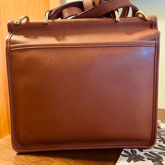 Coach Vintage Brown Willis Purse - Picture 2 of 16